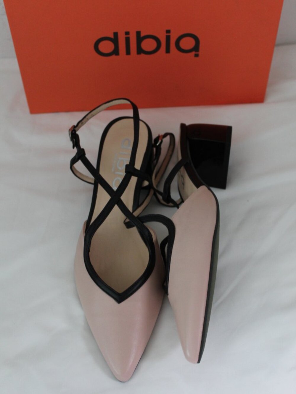 NWT Dibia Slingback Crisscross Chunk Heel Pumps Pointed to Black Tan 41